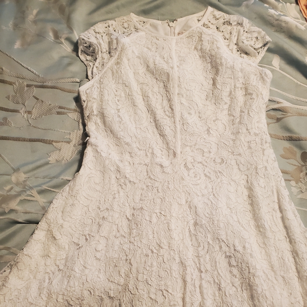 A line white lace Eva Mendes dress